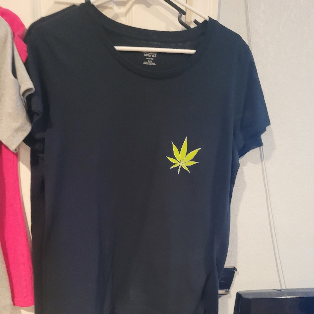 Cute womas cannabis tshirt